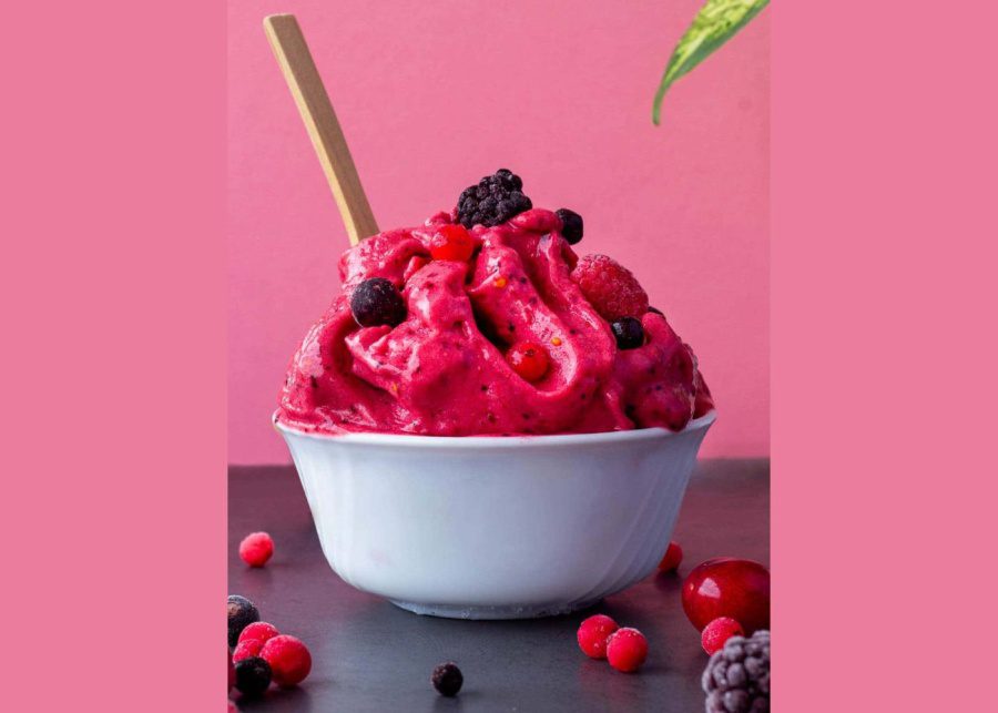 healthy-summer-desserts-berry-nice-cream