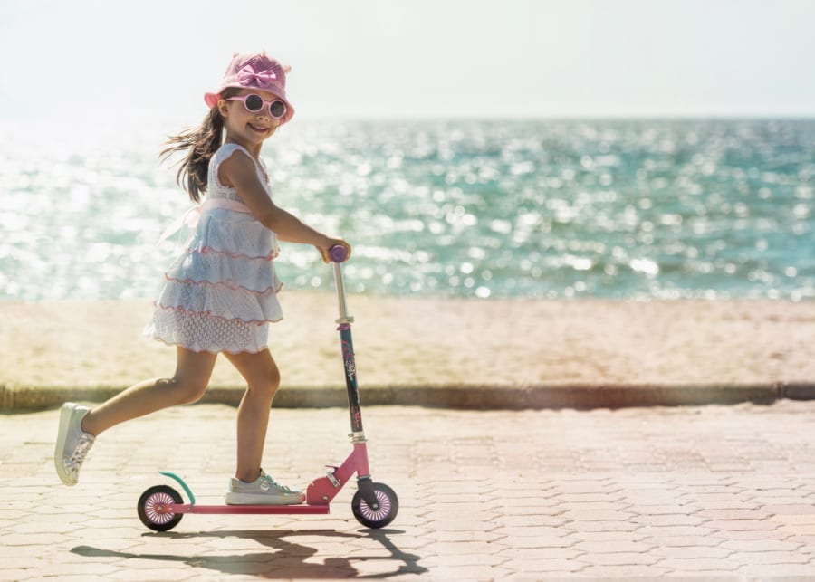 Where to go scooting with kids in Singapore: best places for free outdoor fun with the family!