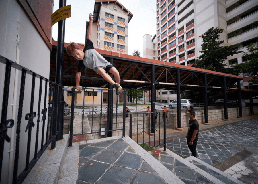 Parkour in Singapore - a unique sport for teenagers