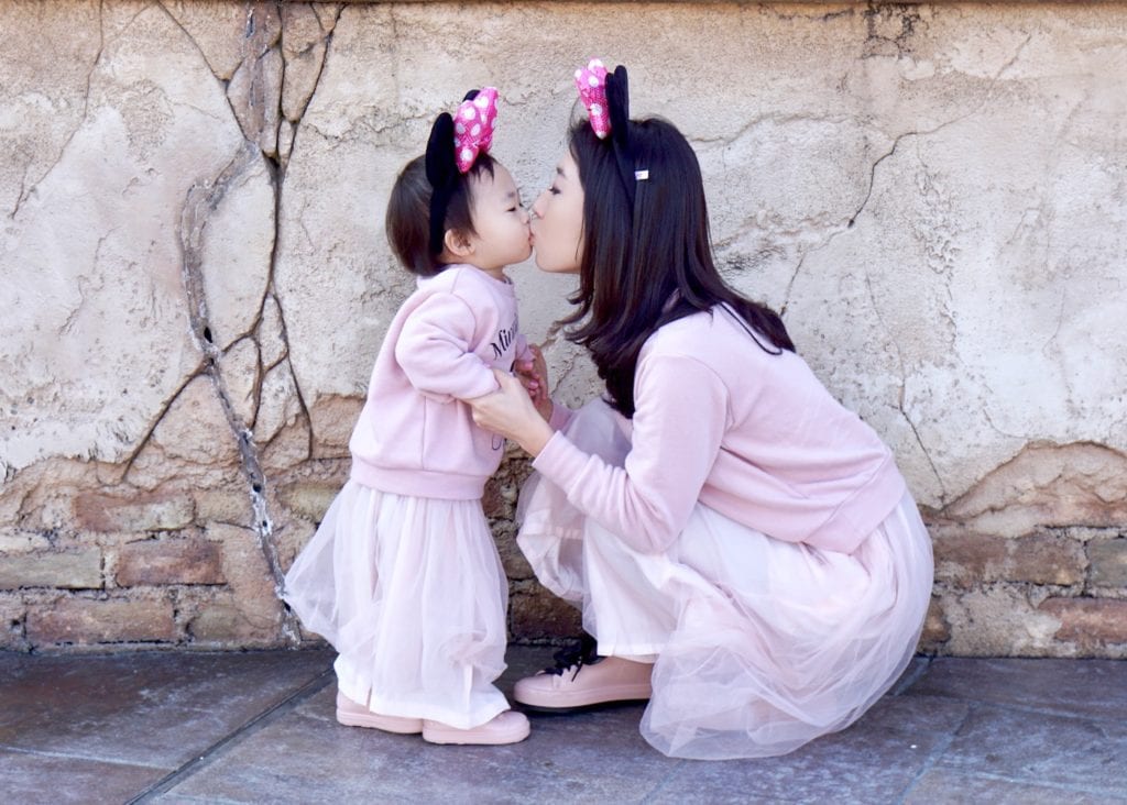 Ahnah Han twinning with her daughter