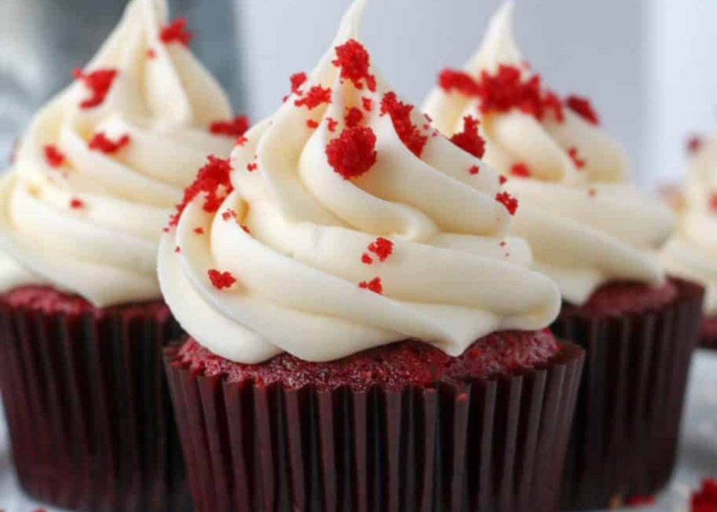 red velvet cupcakes for national day