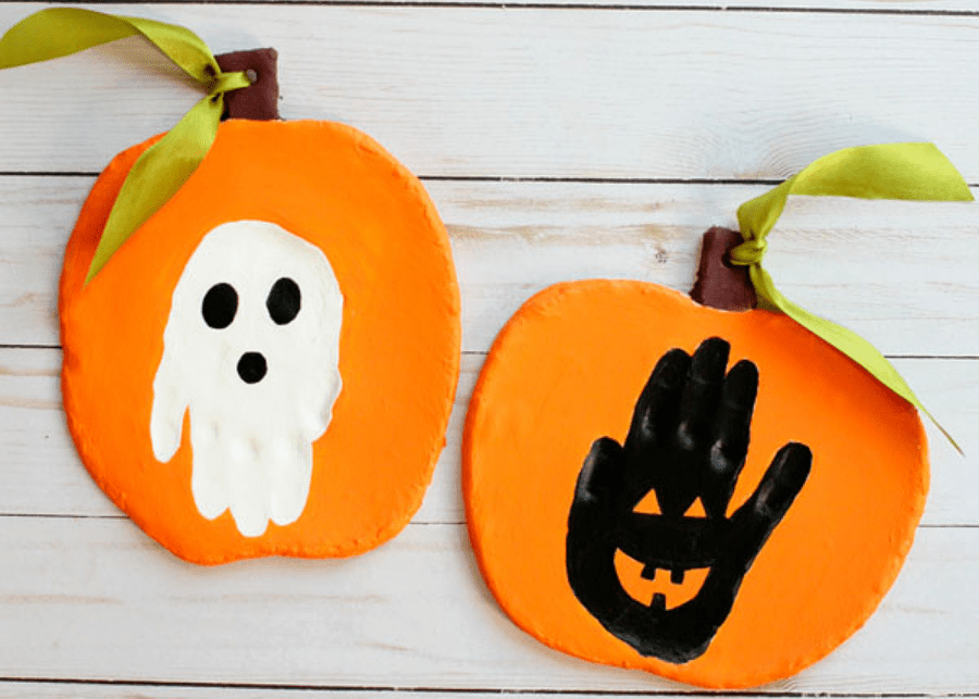 Halloween handprint keepsake | Halloween crafts for kids