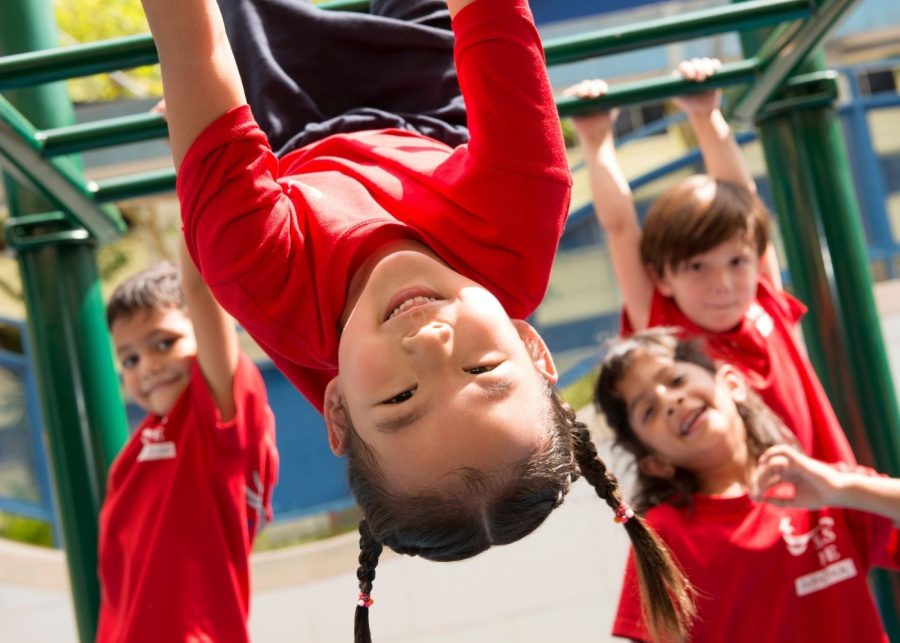 How to choose a preschool for your child in Singapore: a complete checklist to compare price, location, curriculum and more!