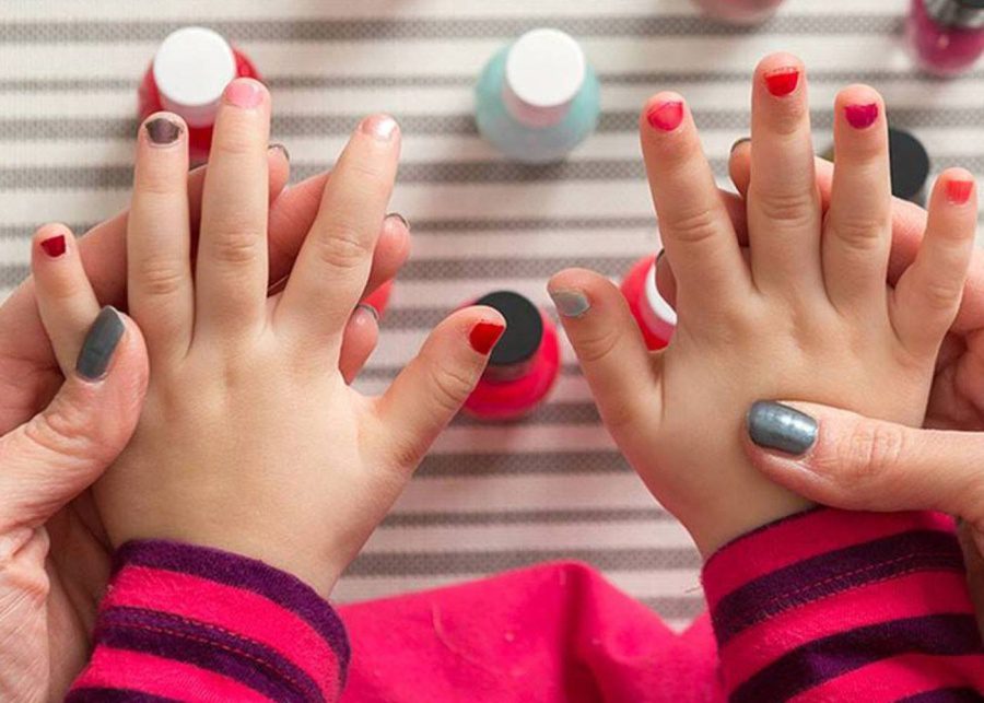 things-to-do-with-kids-orchard-road-vedure-mother-daughter-mani-spa