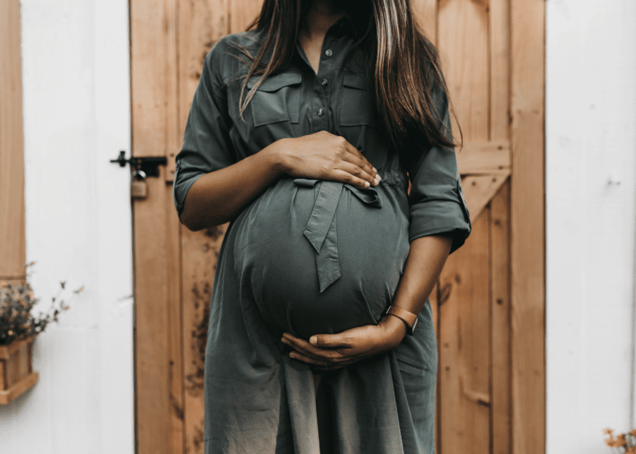 Pregnant mum belly camylla-battani unsplash