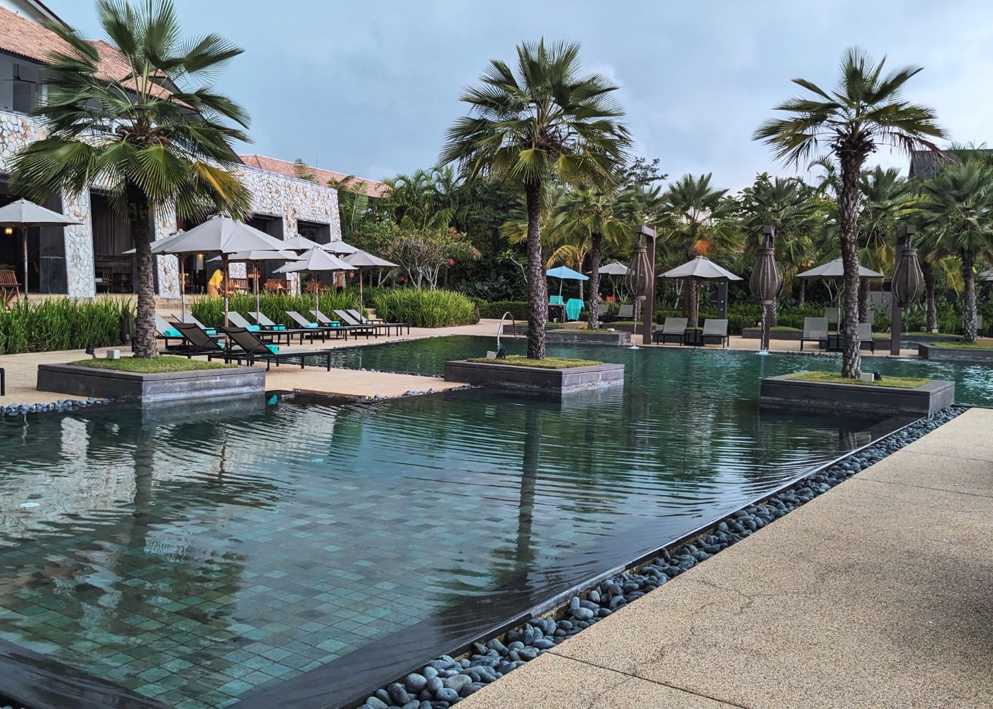 anantara pool