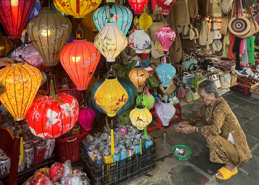 Vietnam Amanda Broad Hoi An lanterns