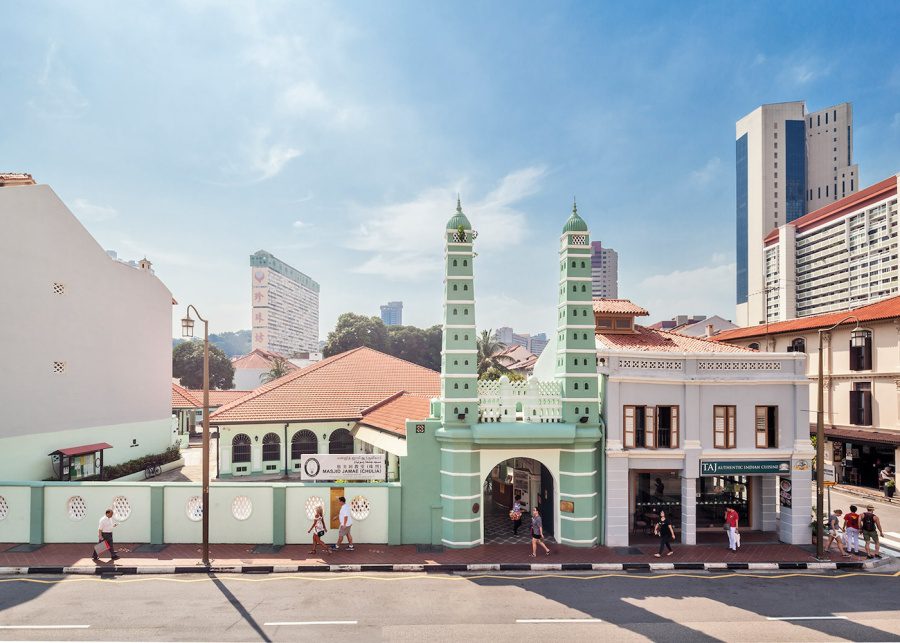 mosque singapore masjid jamae chulia chinatown