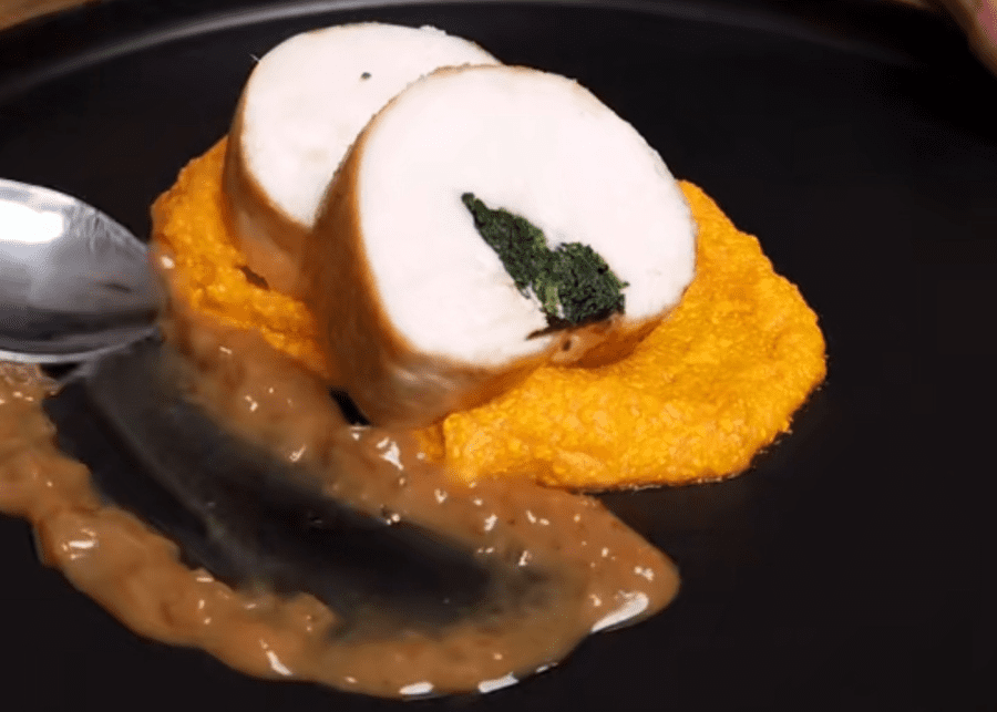 Poached Chicken breast with sauce and carrot puree | valentine's recipes