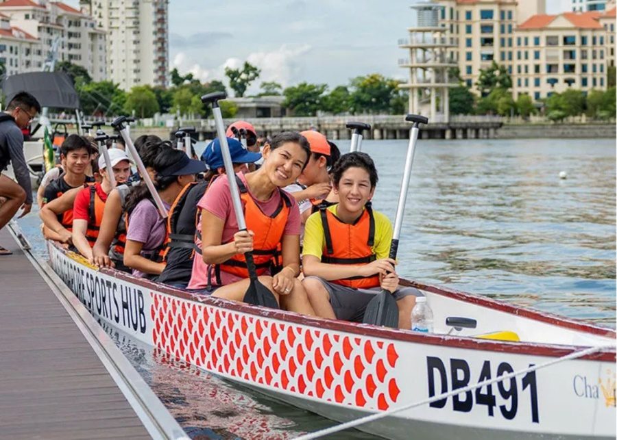 Sports hub dragon boating mother's day activity