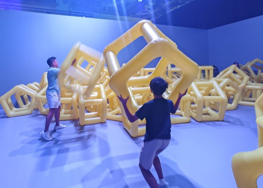 Polygon balloon museum